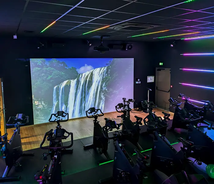 cours-de-velo-sport-club-salle-de-musculation-biking